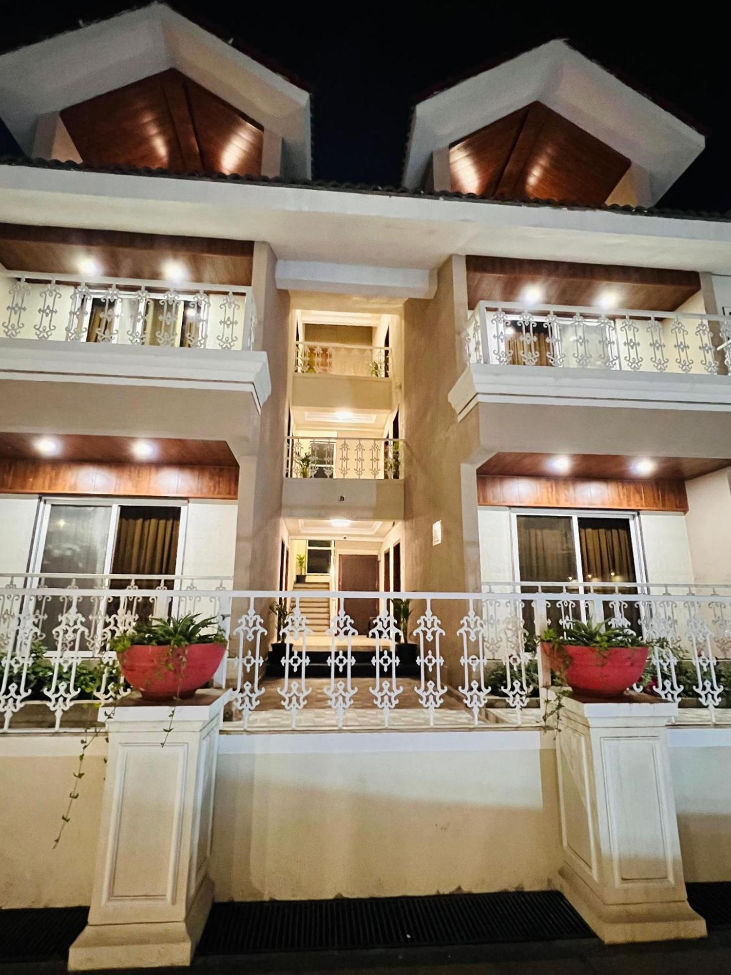 The Grand Leela Resort Khopoli Exteriör bild