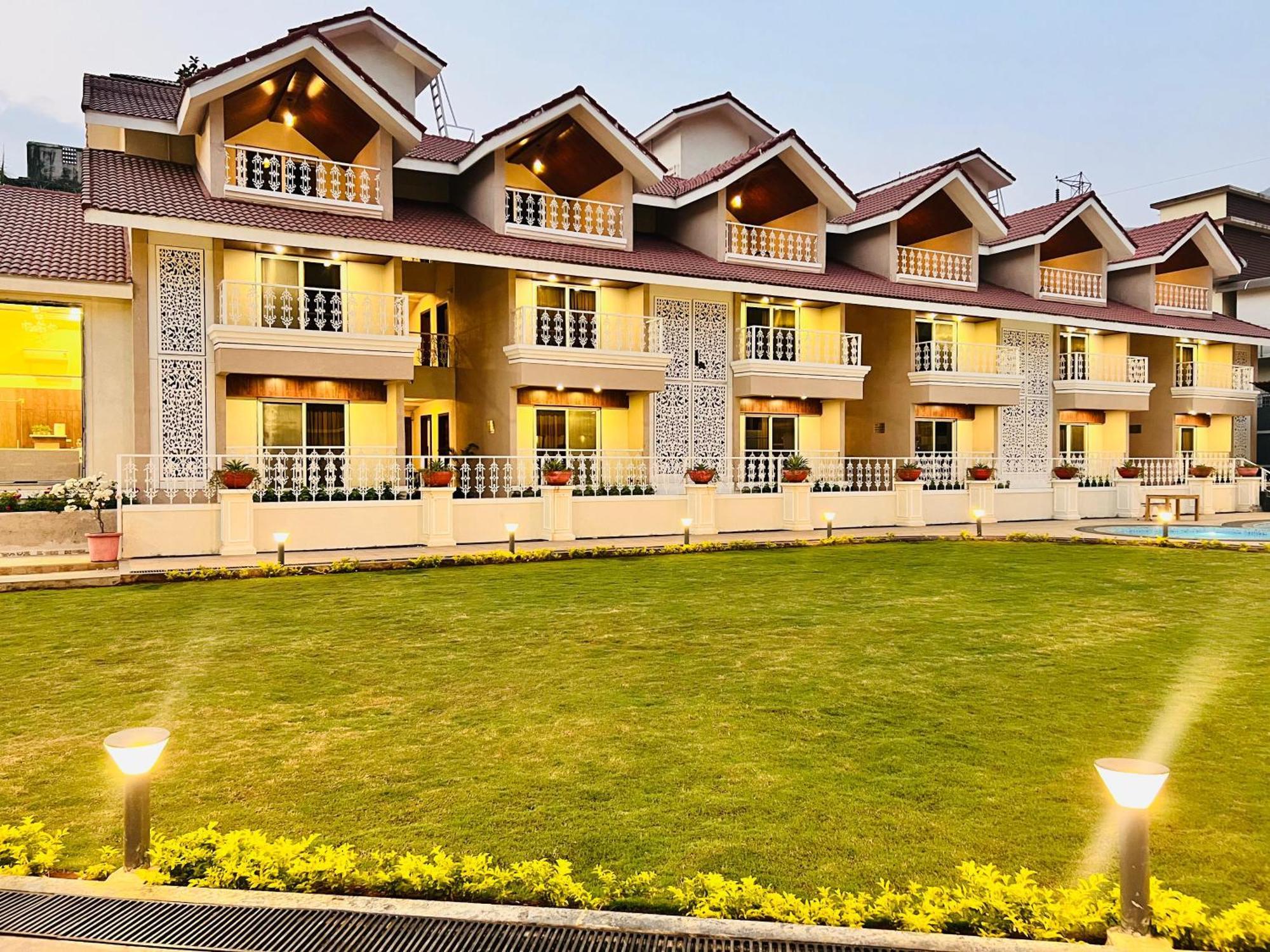 The Grand Leela Resort Khopoli Exteriör bild