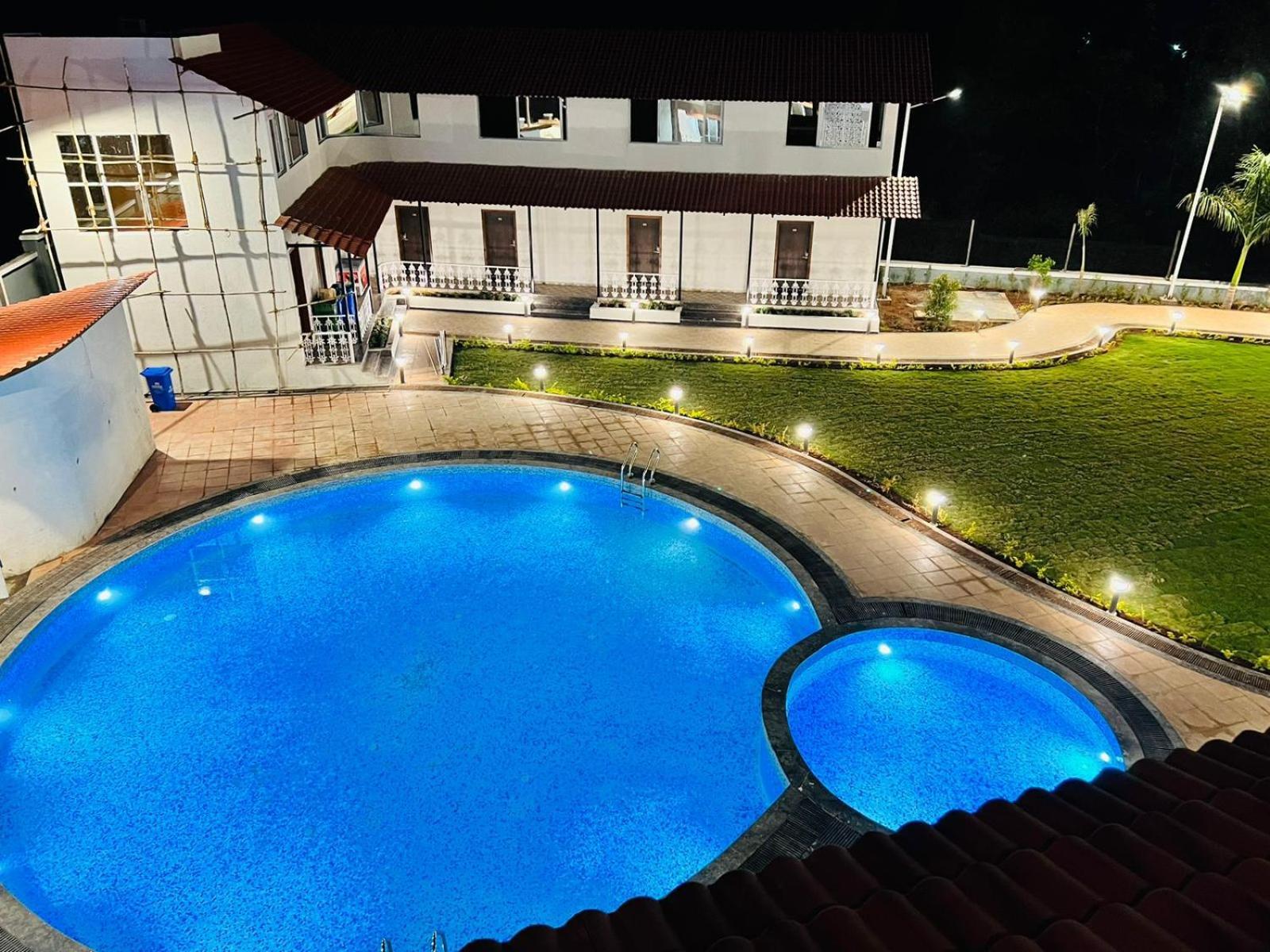 The Grand Leela Resort Khopoli Exteriör bild